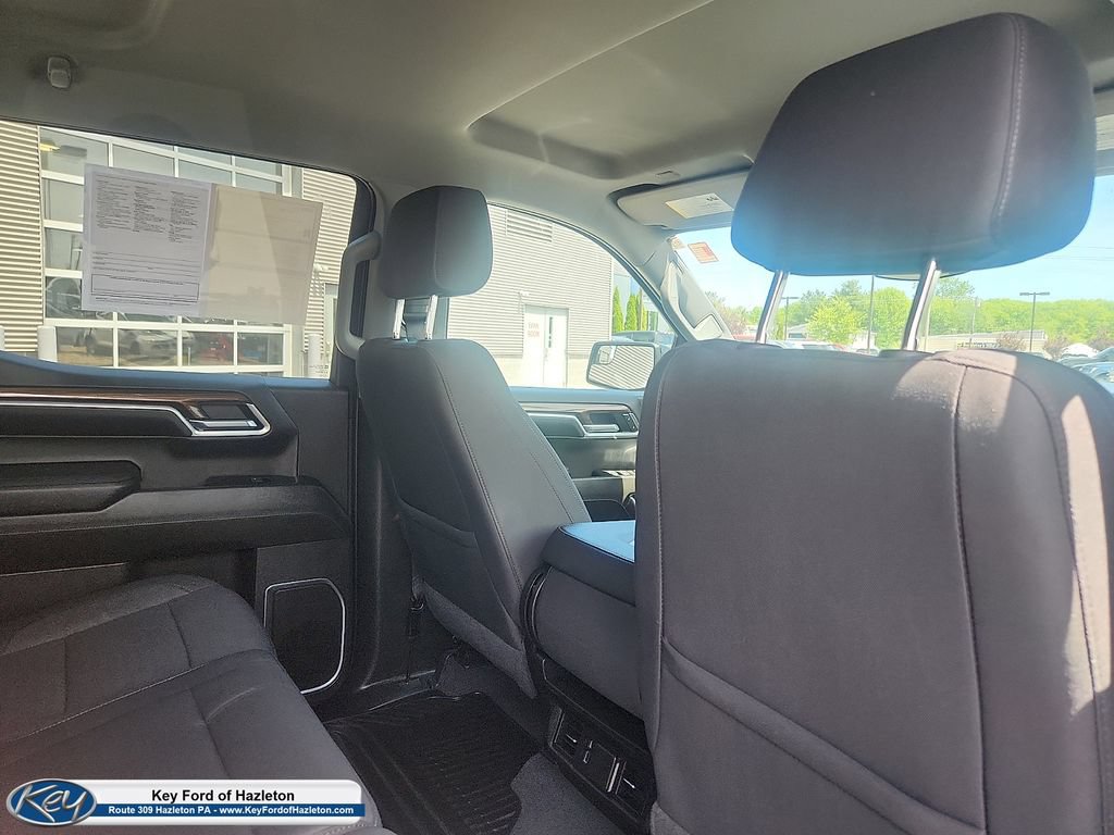 Used 2022 Chevrolet Silverado 1500 LT w/ Z71 Off-Road Package AWD/4WD image 29