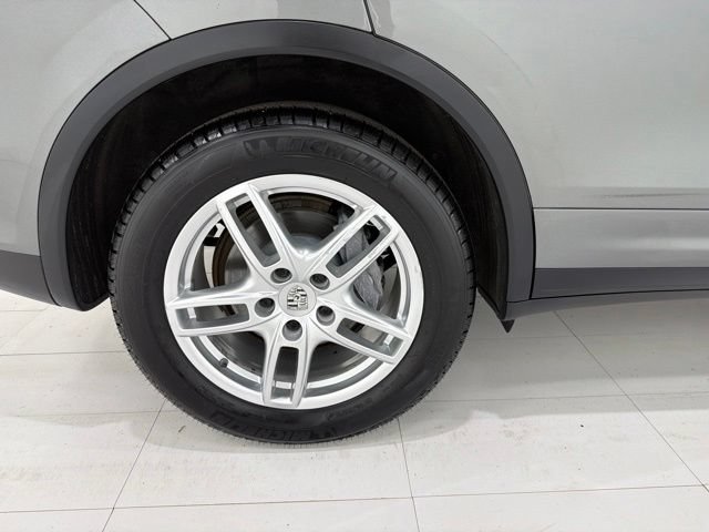 Used 2014 Porsche Cayenne Diesel AWD/4WD image 45
