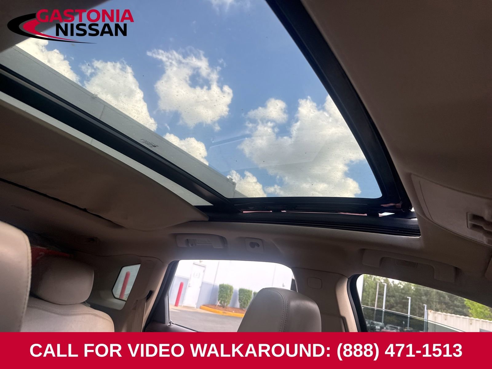 Used 2014 Cadillac SRX Luxury w/ Driver Awareness Package image 7