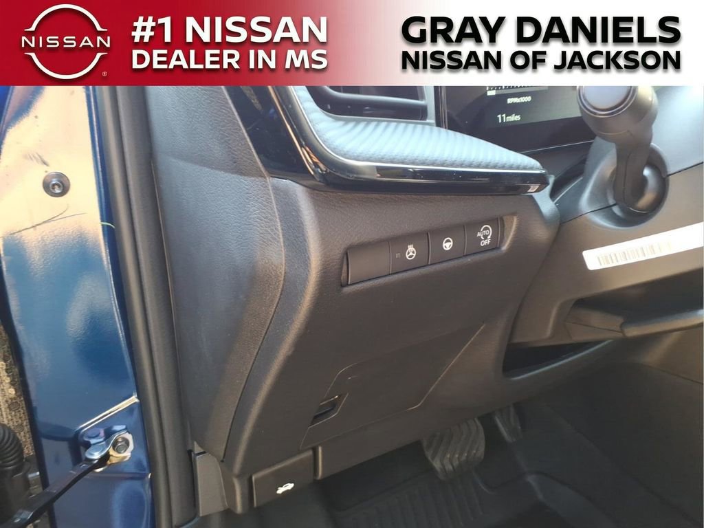 New 2026 Nissan Kicks SR w/ SR Premium Package image 13