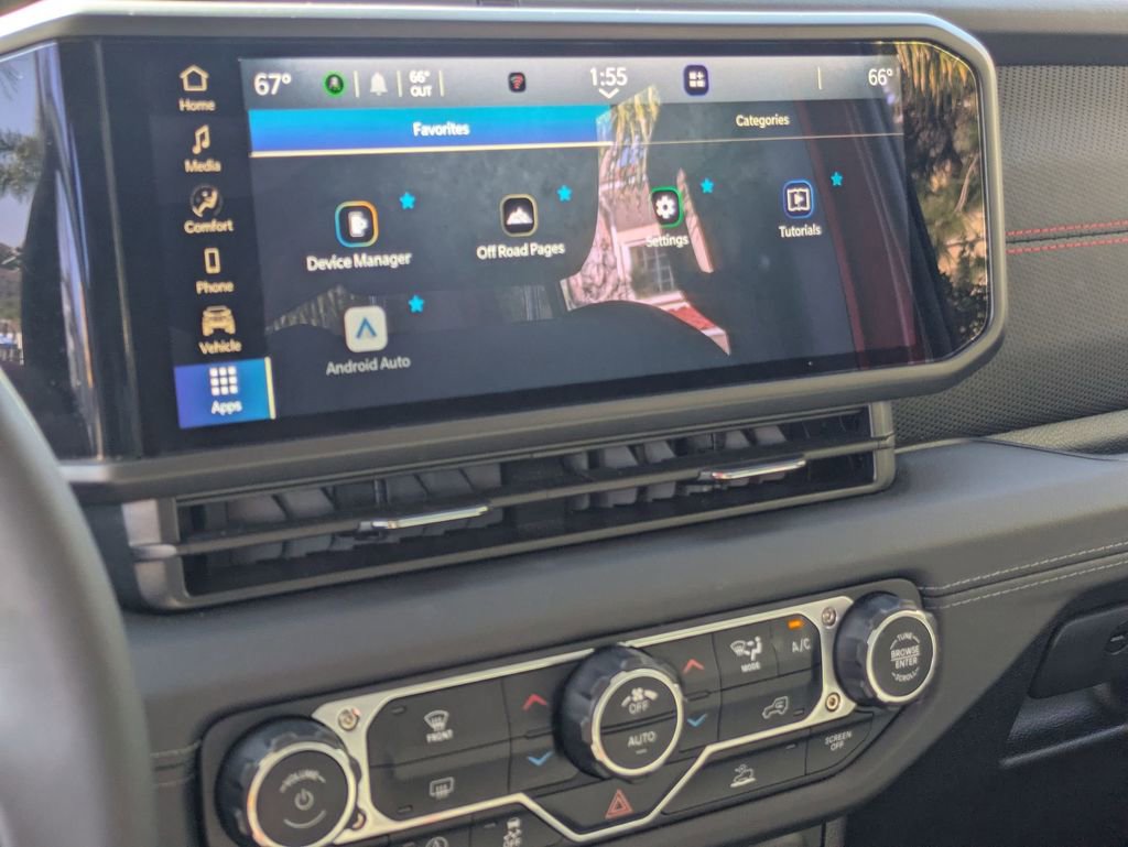 Used 2025 Jeep Wrangler Unlimited Rubicon image 21