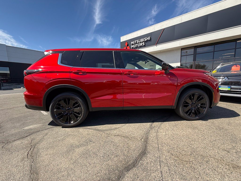 New 2026 Mitsubishi Outlander LE FWD image 14