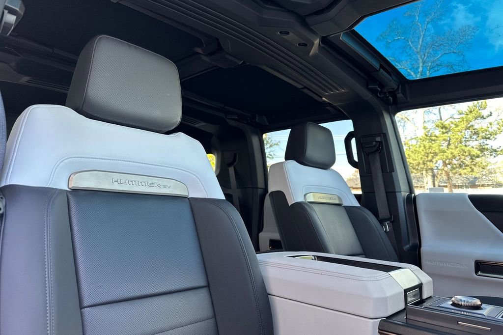 Used 2024 GMC Hummer EV 3X w/ Omega Edition AWD/4WD image 17