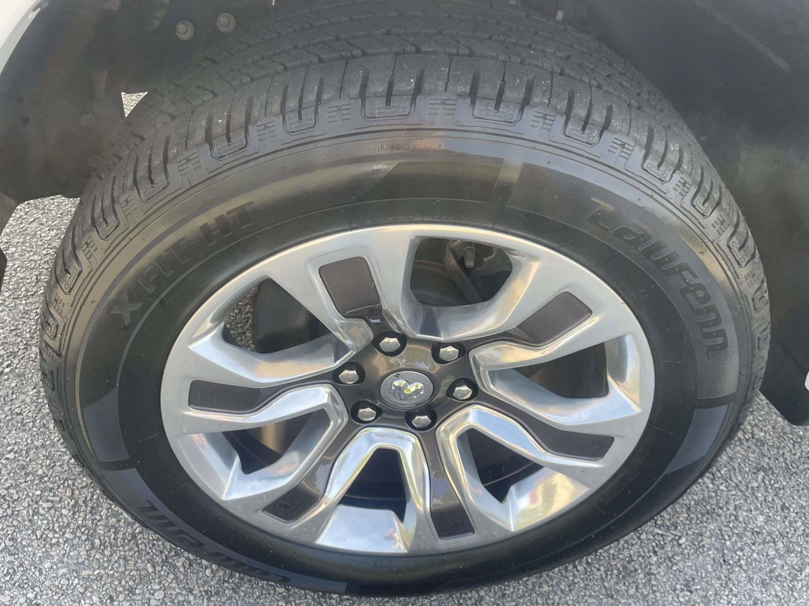 Used 2024 RAM 1500 Limited AWD/4WD image 9