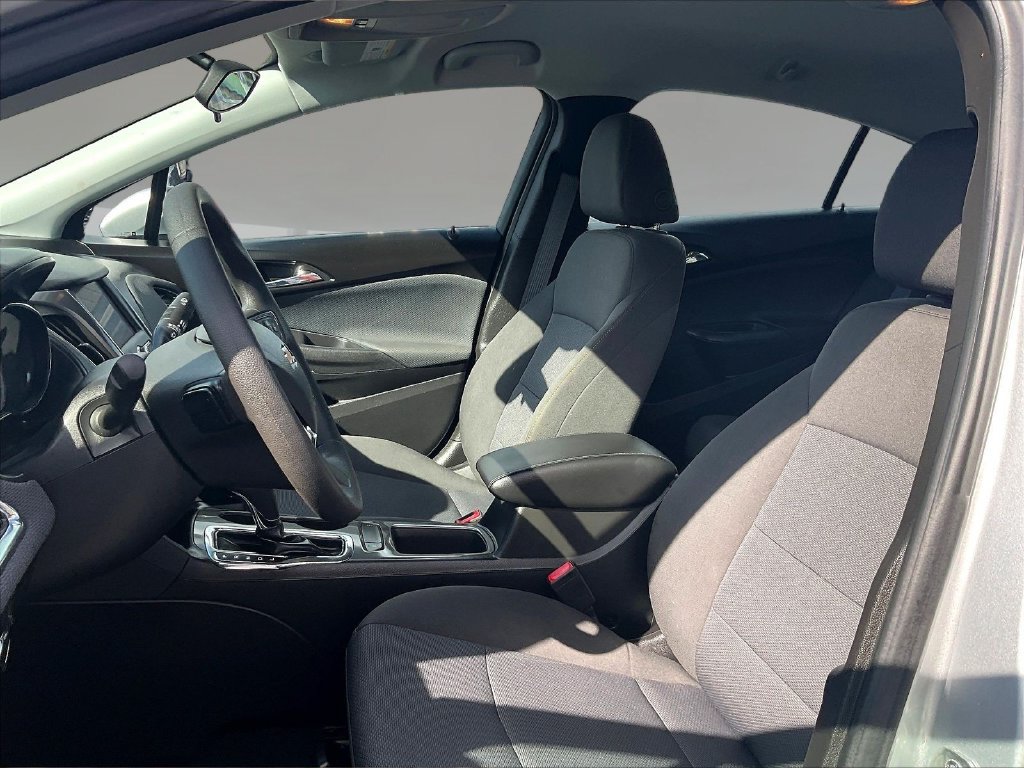 Used 2019 Chevrolet Cruze LS w/ LS Convenience Package FWD image 21