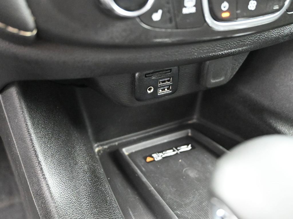 Used 2023 Chevrolet Traverse Premier image 22