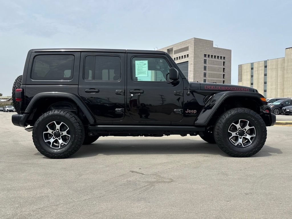 Used 2022 Jeep Wrangler Unlimited Rubicon w/ LED Lighting Group AWD/4WD image 2