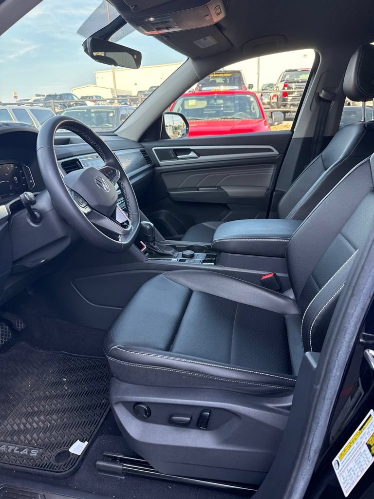 Used 2023 Volkswagen Atlas SE AWD/4WD image 5