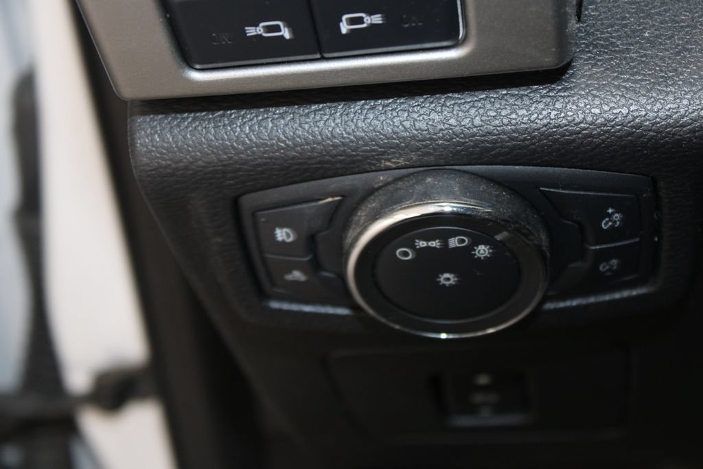 Used 2016 Ford F150 Lariat AWD/4WD image 23