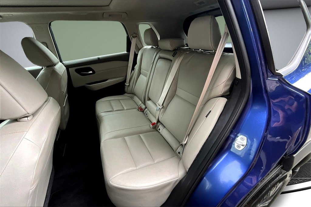 Used 2023 Nissan Rogue SV w/ SV Premium Package image 20