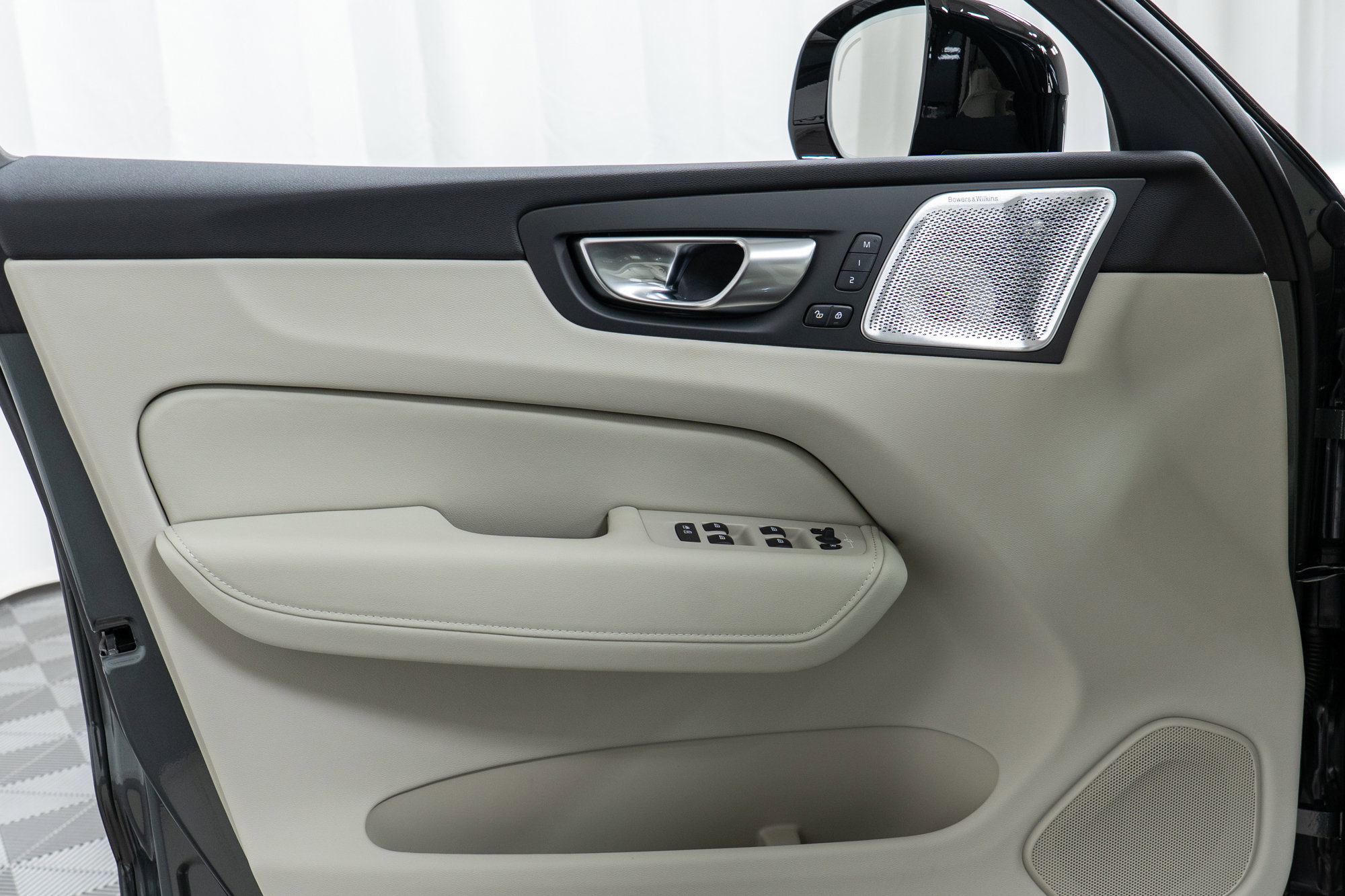 New 2026 Volvo XC60 T8 Ultra image 11