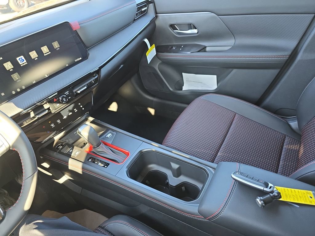 New 2026 Nissan Kicks SR FWD image 28