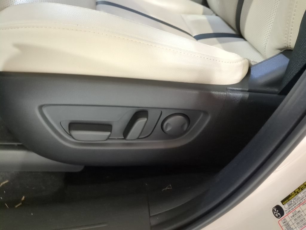 Used 2024 MAZDA CX-90 3.3 Turbo w/ Preferred Package AWD/4WD image 18