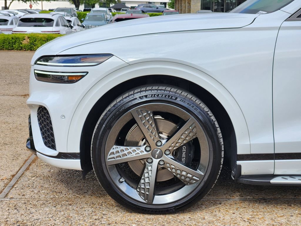 Used 2025 Genesis GV70 3.5T Sport w/ Sport Advanced Package image 9