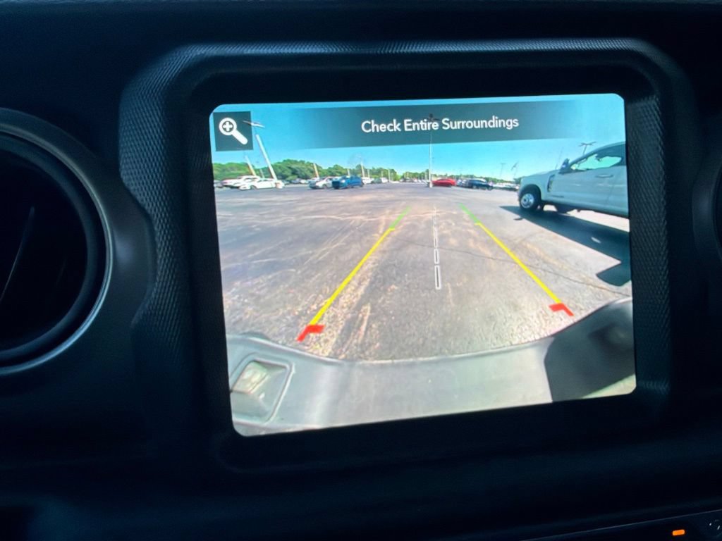Used 2022 Jeep Gladiator Sport AWD/4WD image 14