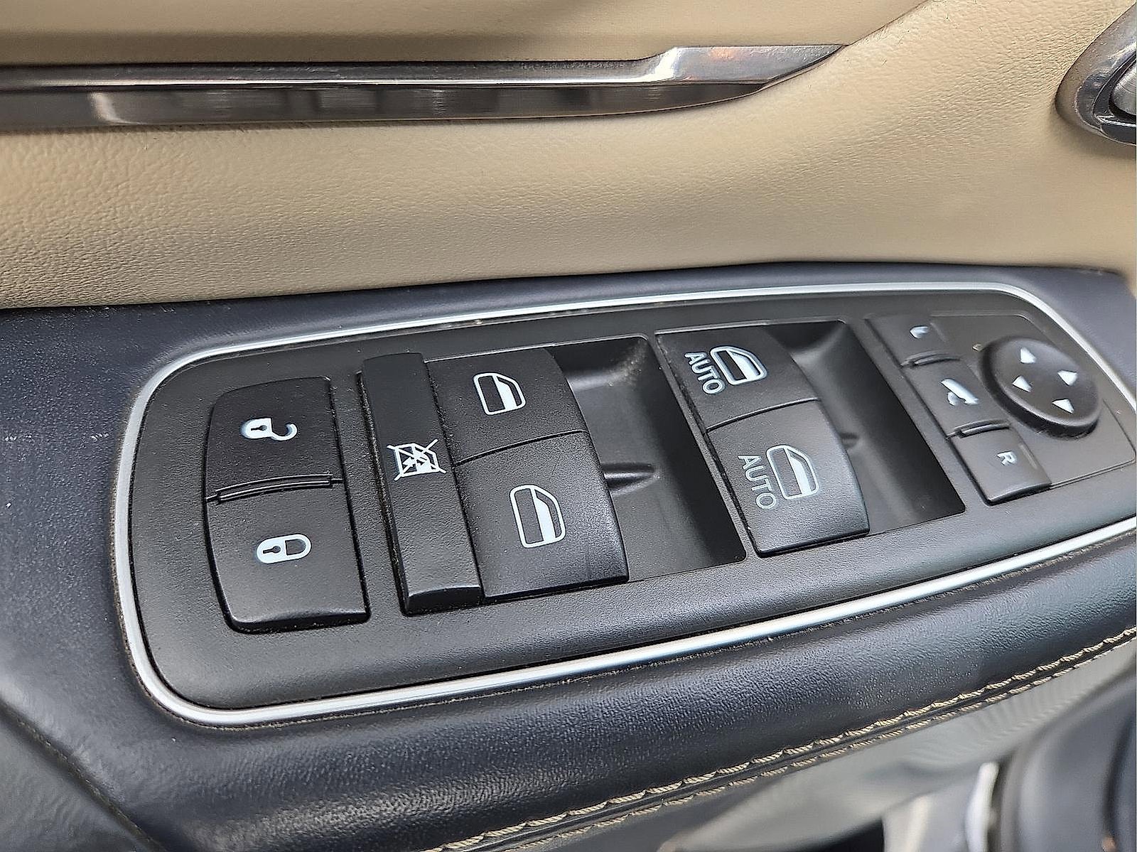 Used 2020 RAM 1500 Limited image 15