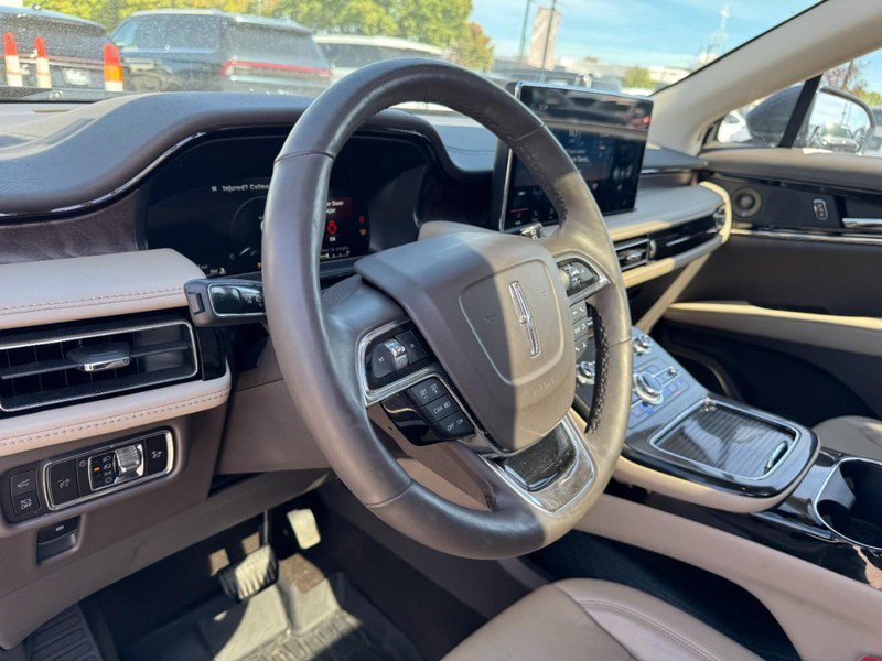 Certified 2023 Lincoln Nautilus Reserve w/ Luxury Package AWD/4WD image 15