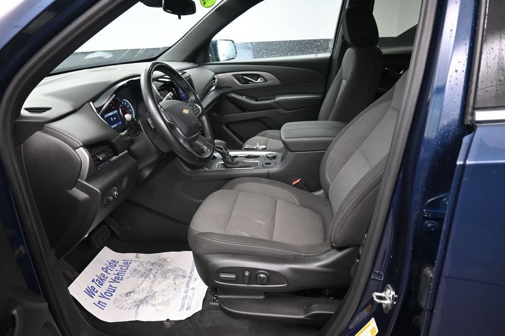 Used 2023 Chevrolet Traverse LT w/ LPO, Floor Liner Package AWD/4WD image 30