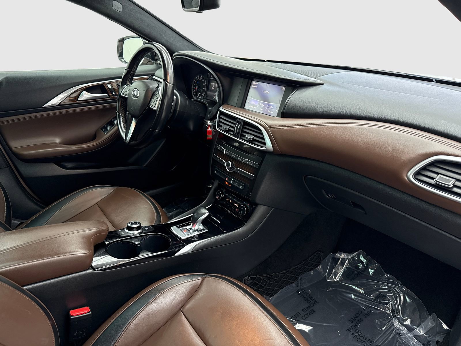 Used 2018 INFINITI QX30 Premium w/ Navigation Package AWD/4WD image 42