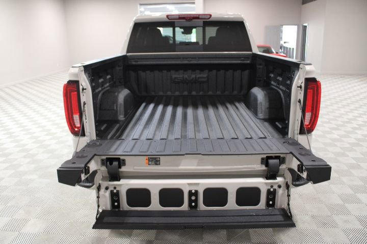 New 2026 GMC Sierra 1500 Denali w/ Denali Reserve Package AWD/4WD image 15