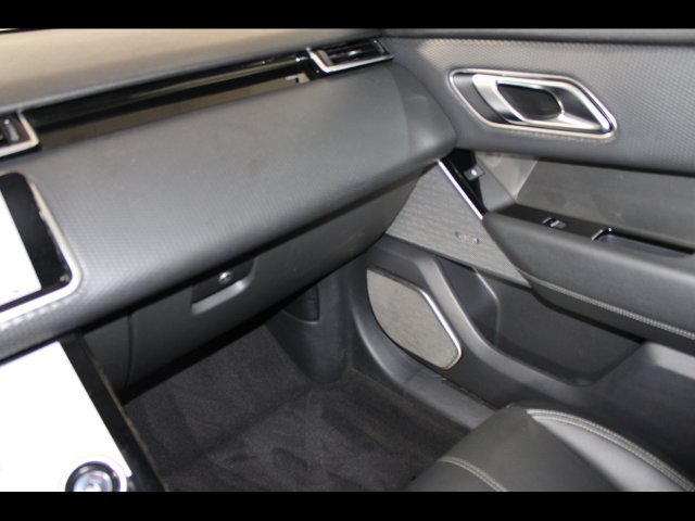 Used 2019 Land Rover Range Rover Velar S AWD/4WD image 17