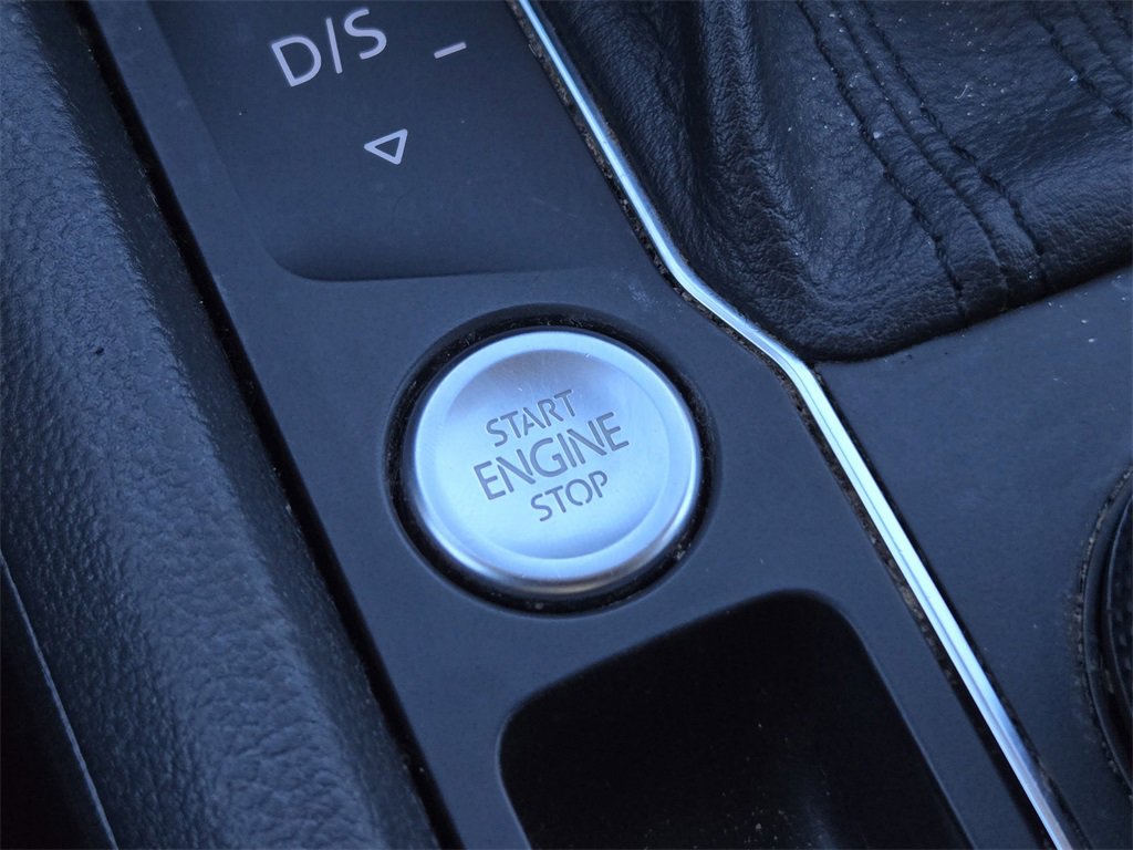 Used 2021 Volkswagen Atlas SEL image 16