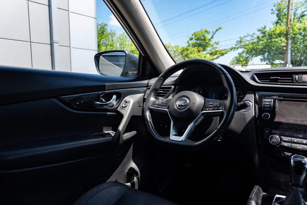 Used 2018 Nissan Rogue SL AWD/4WD image 11