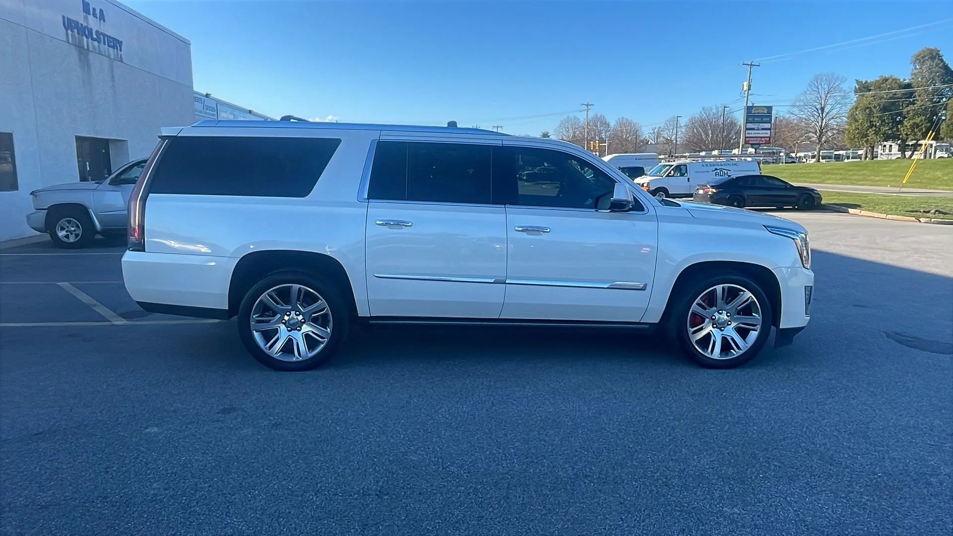 Used 2015 Cadillac Escalade ESV Premium image 22