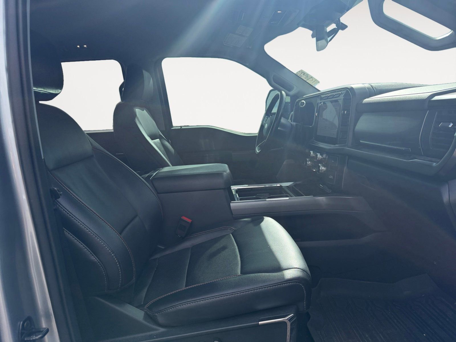 Used 2023 Ford F250 Lariat w/ Chrome Package image 15