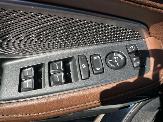 Certified 2024 Acura MDX w/ Technology Package AWD/4WD image 25