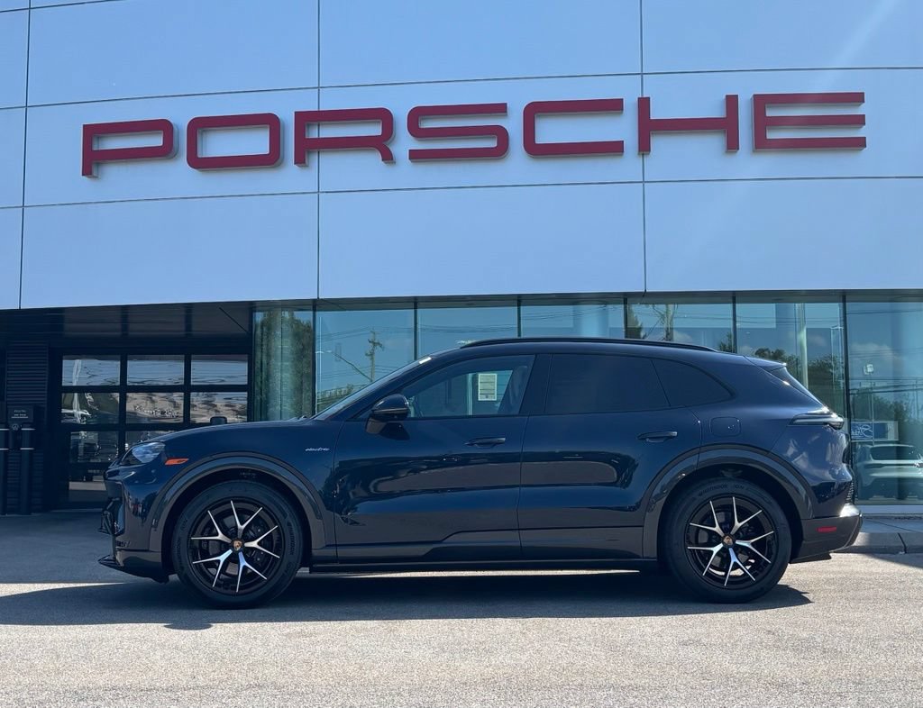 New 2026 Porsche Cayenne Electric AWD/4WD image 2