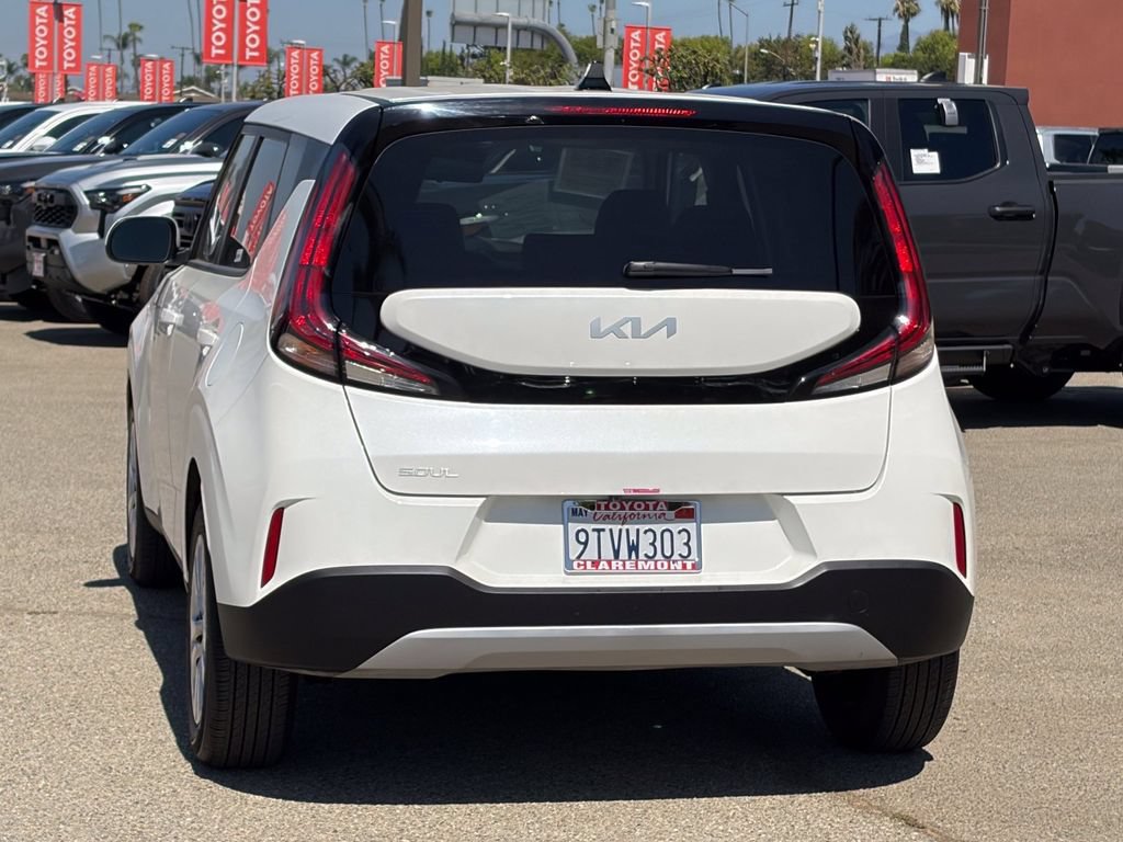 Used 2025 Kia Soul LX FWD image 43