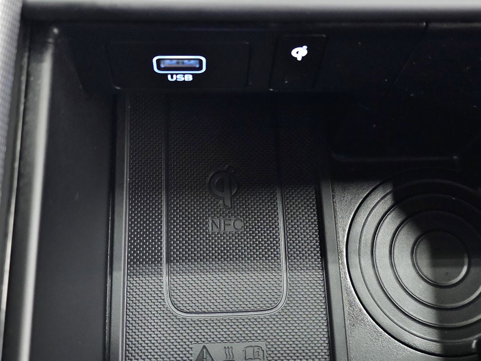 Used 2023 Hyundai Palisade Calligraphy image 40