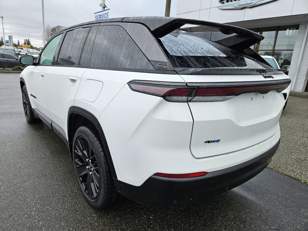 Used 2024 Jeep Wagoneer Launch Edition image 3