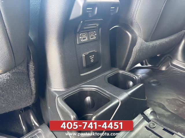 Used 2022 Jeep Wrangler Unlimited Sahara AWD/4WD image 17