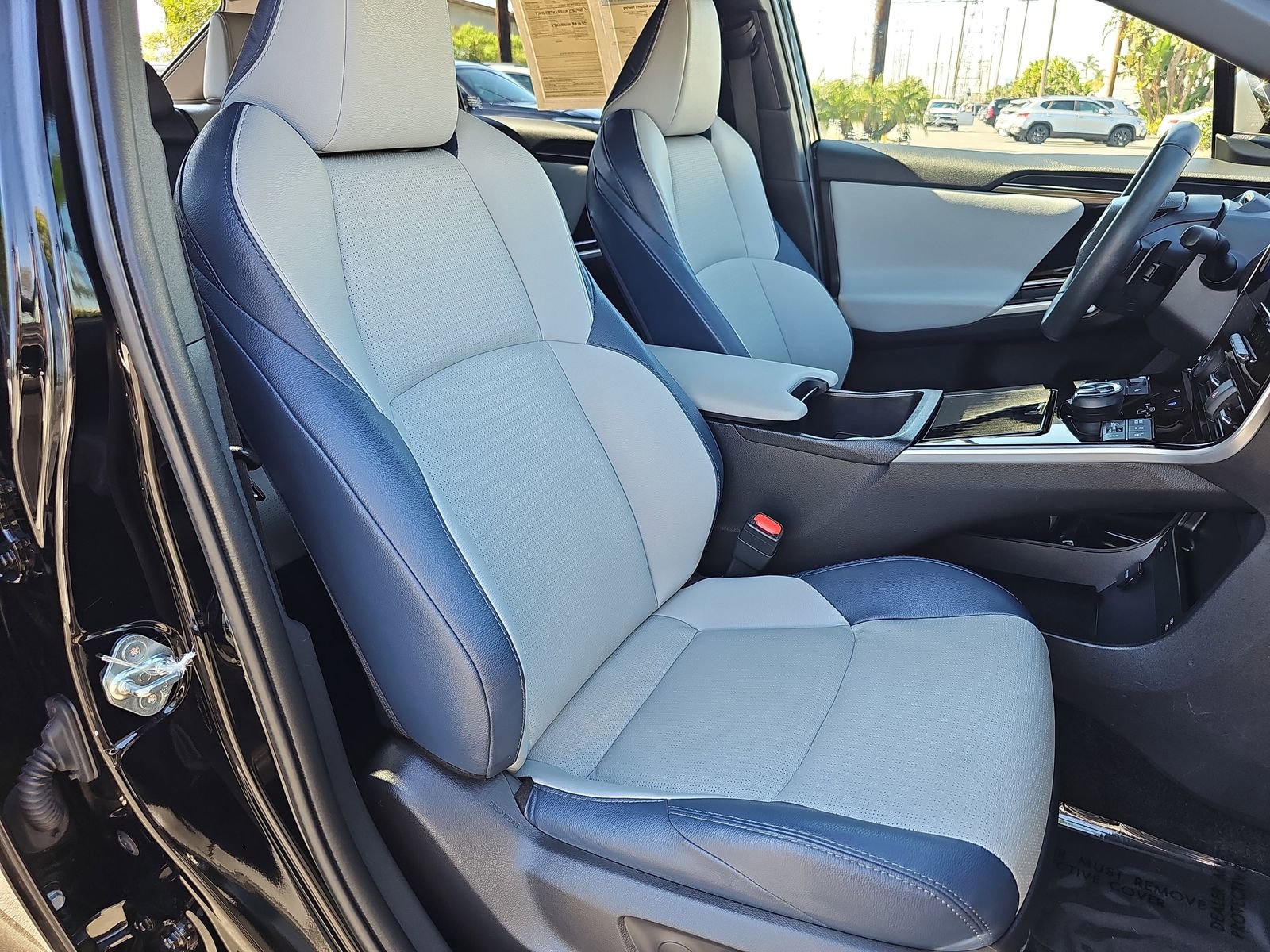 Used 2024 Subaru Solterra Touring w/ Touring Package image 10