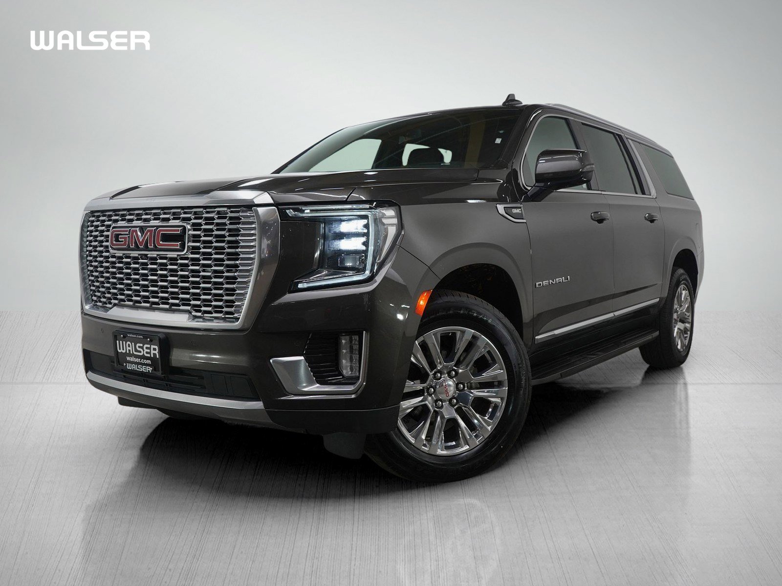Used 2021 GMC Yukon XL Denali image 1