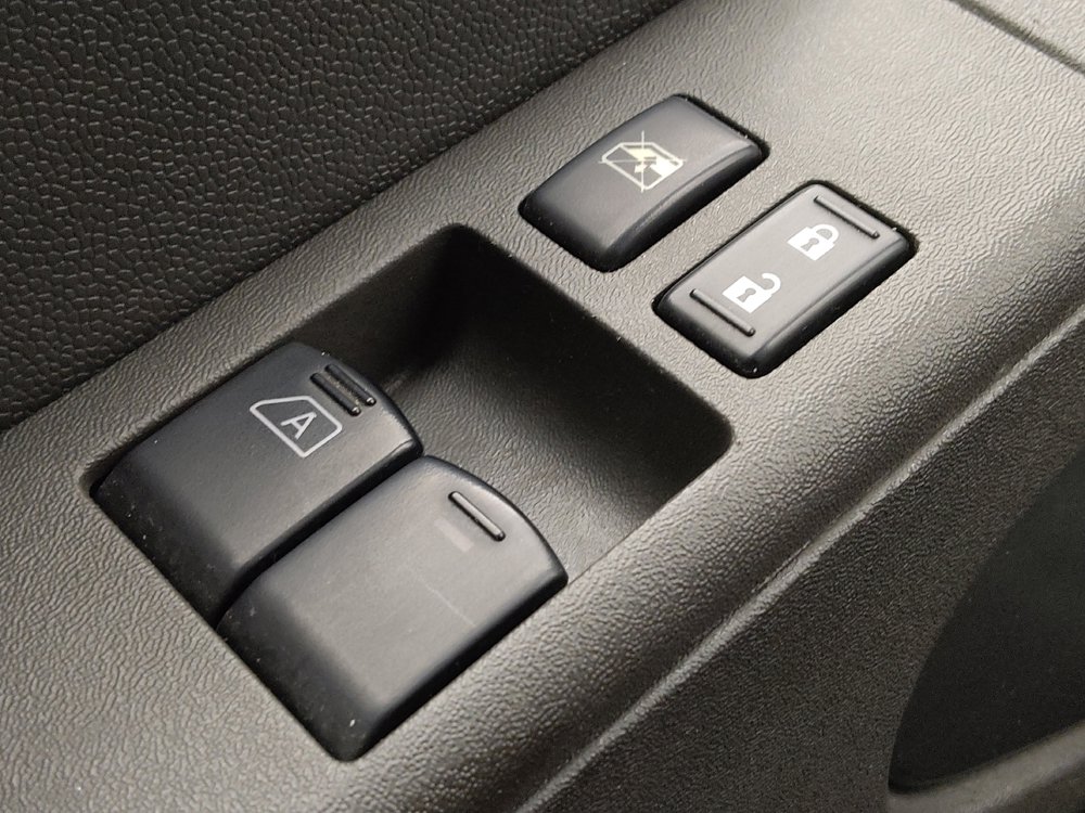 Used 2019 Nissan Frontier SV RWD image 27
