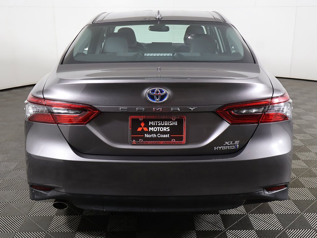 Used 2021 Toyota Camry XLE w/ Navigation Upgrade Package image 14