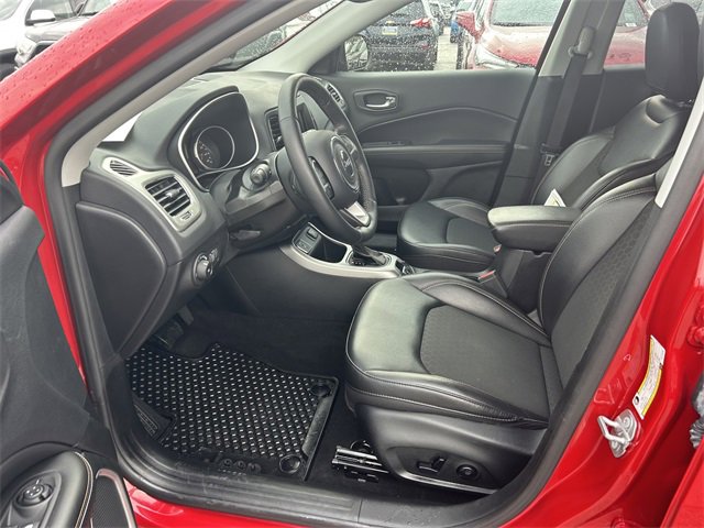 Used 2019 Jeep Compass Latitude w/ Cold Weather Group image 12