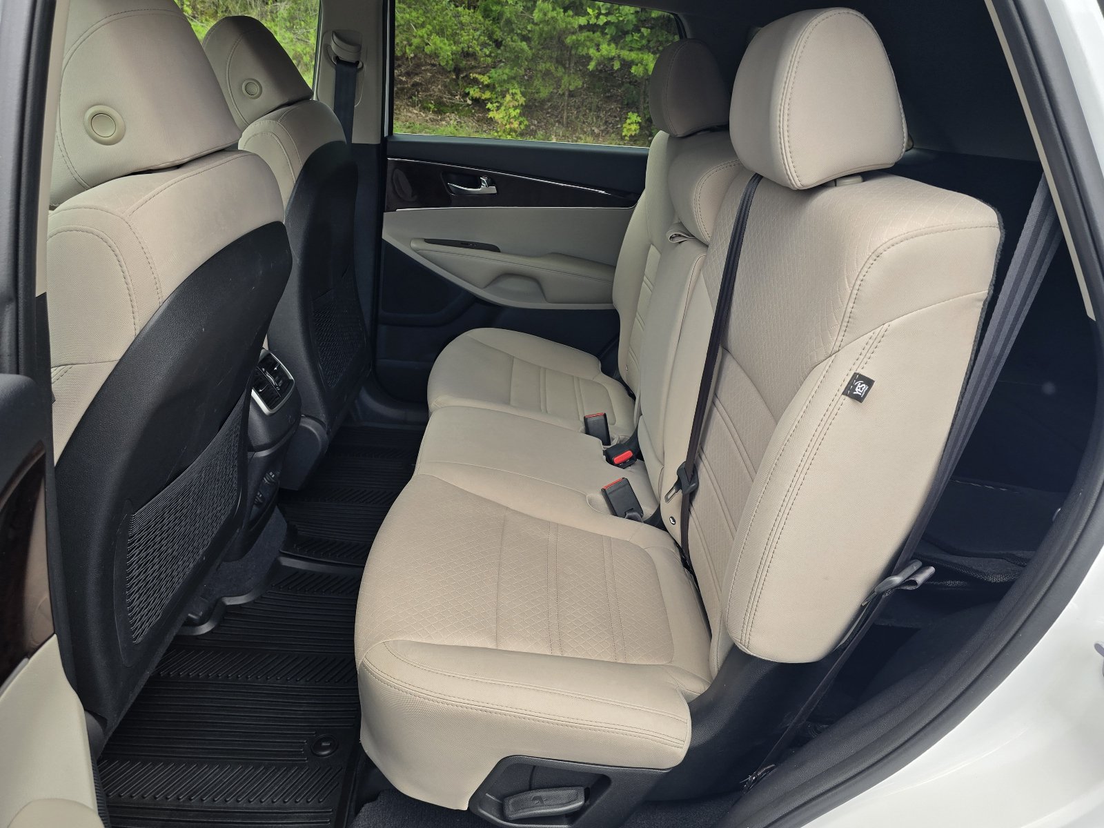 Used 2017 Kia Sorento AWD w/ LX Convenience Package image 10