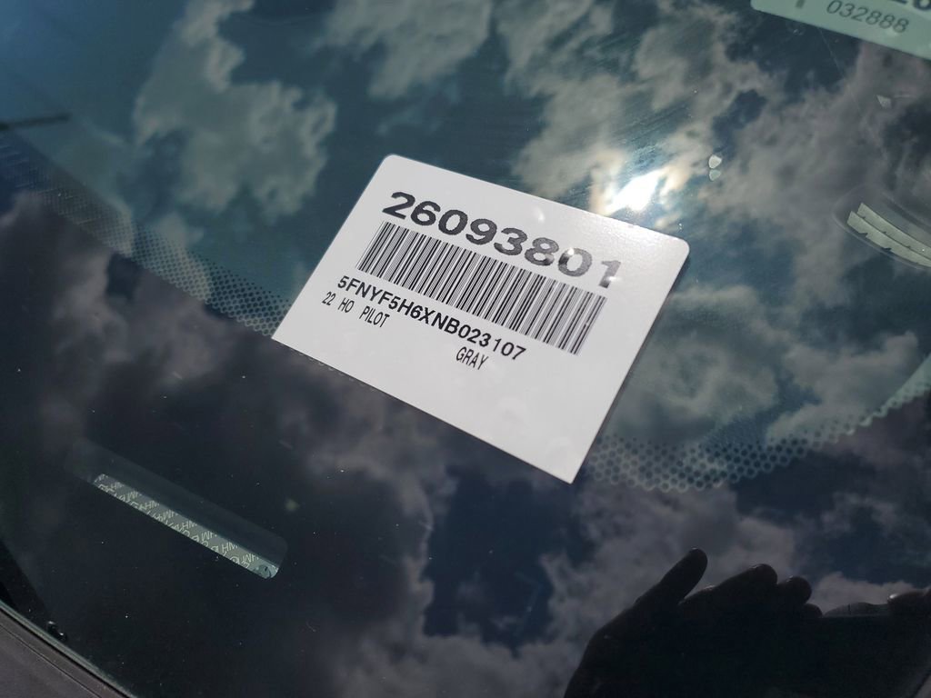 Used 2022 Honda Pilot Touring image 4