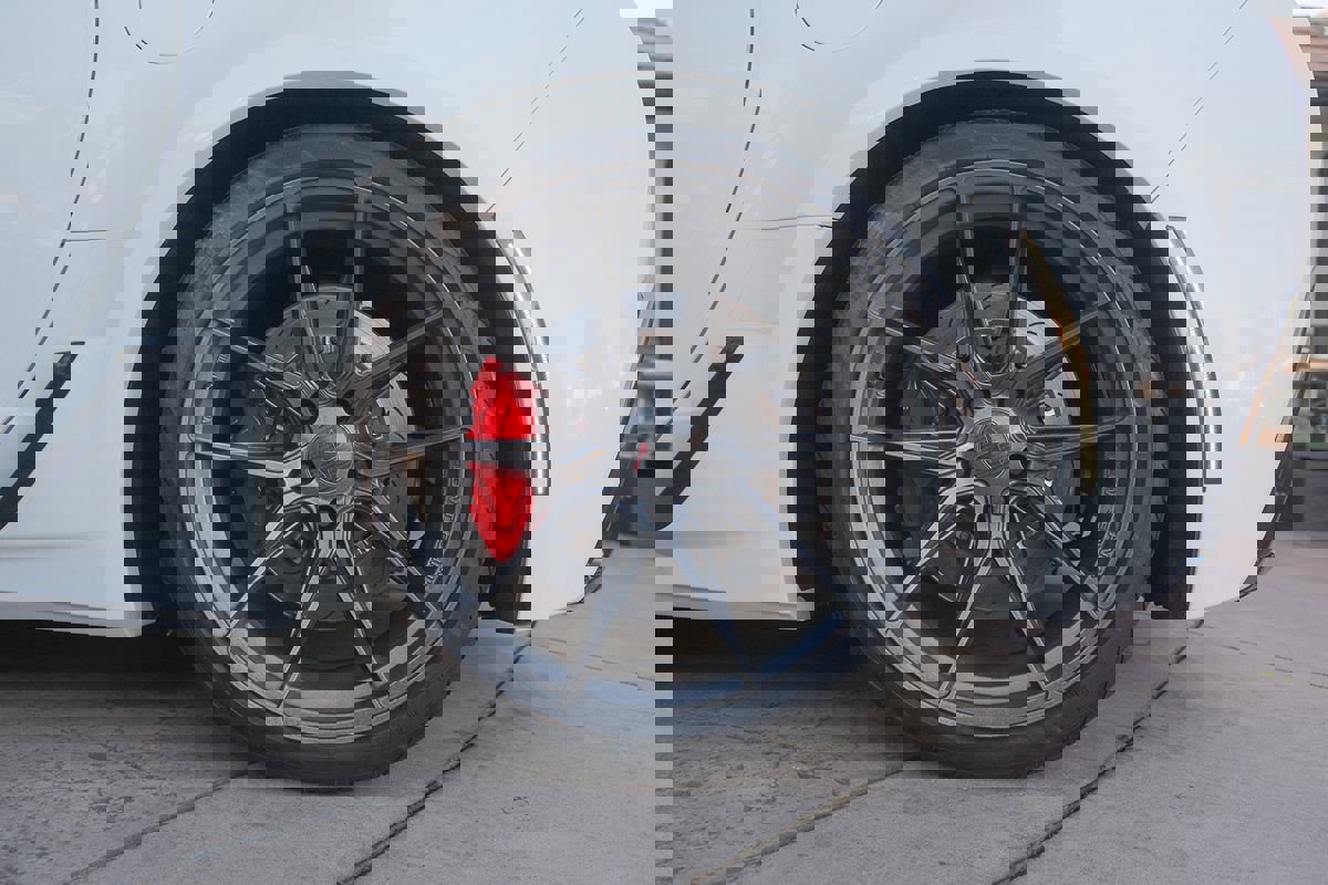 Used 2019 Chevrolet Corvette Grand Sport w/ Carbon Flash Badge Package image 35