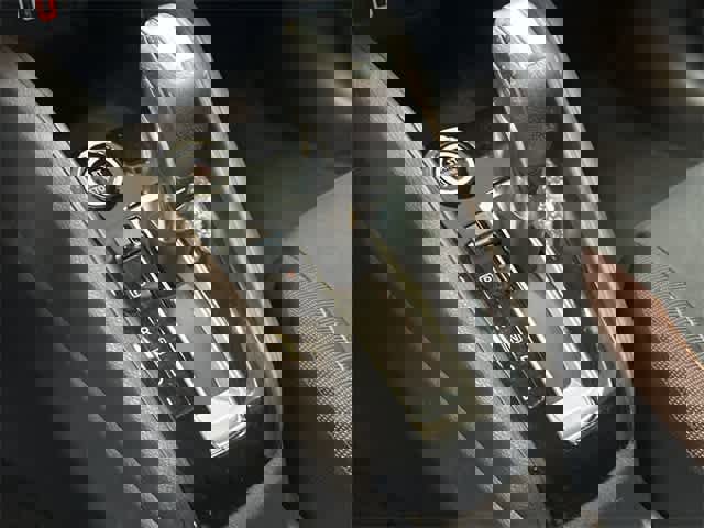 Used 2020 Nissan Versa SR image 24