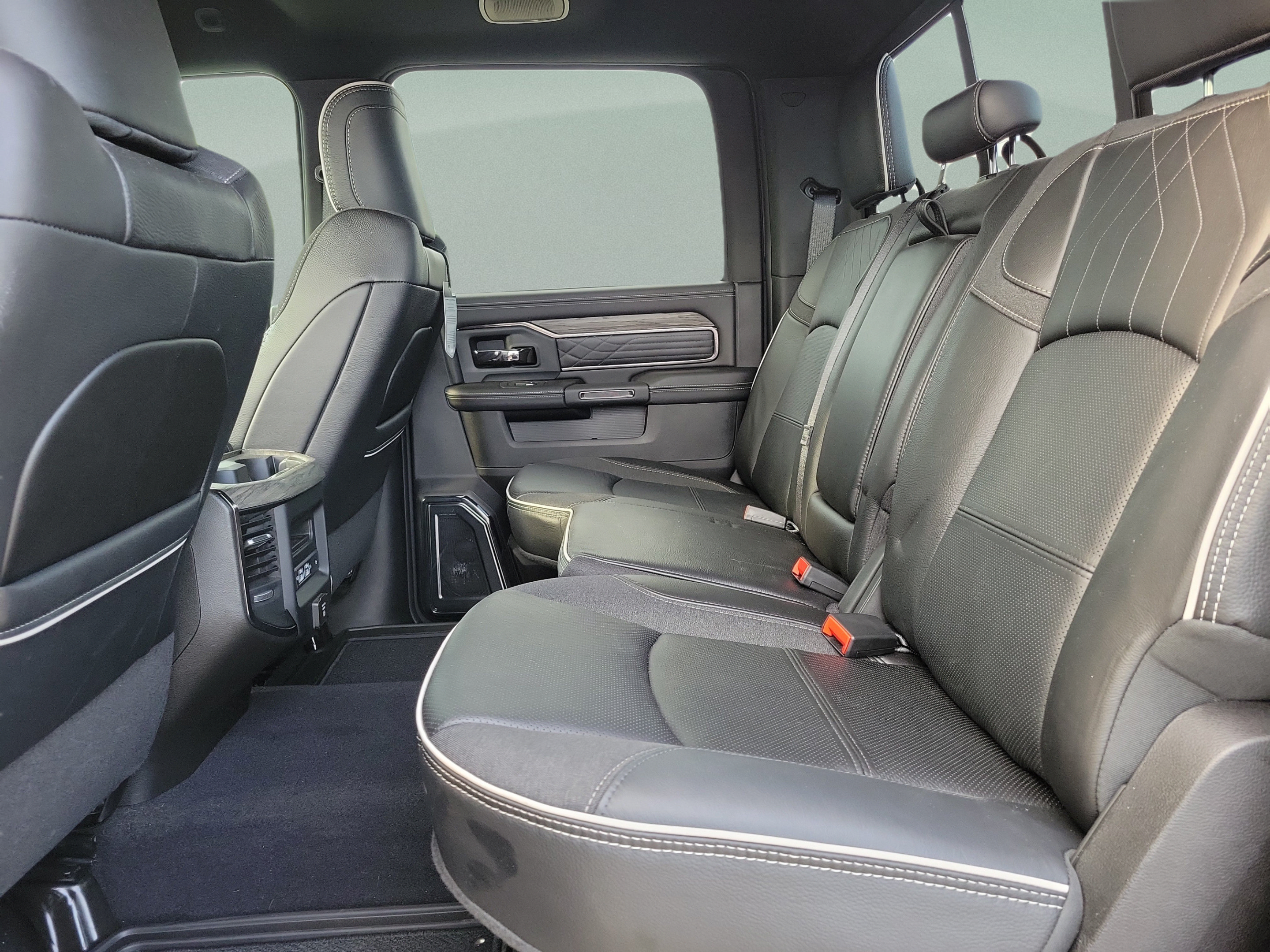Certified 2025 RAM 2500 Limited AWD/4WD image 6