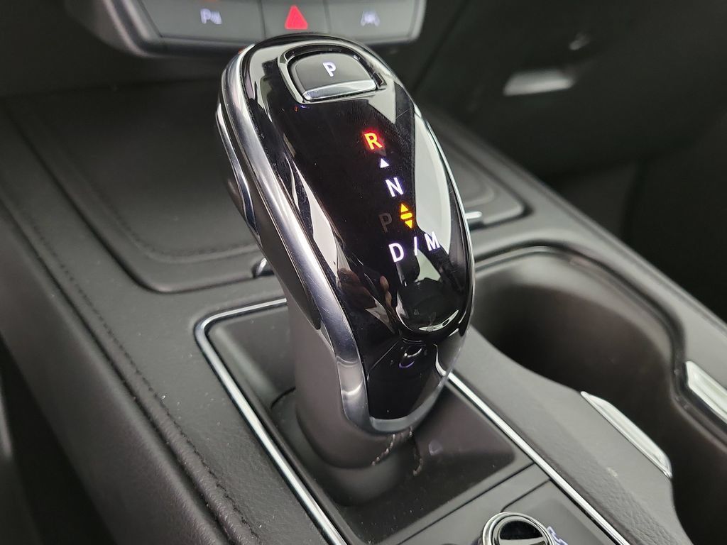 Certified 2025 Cadillac XT4 Premium Luxury FWD image 28