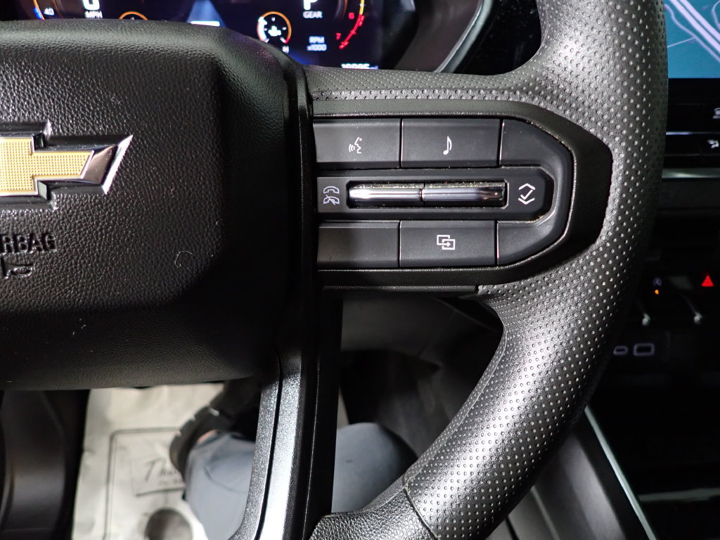 Used 2025 Chevrolet Colorado W/T AWD/4WD image 26