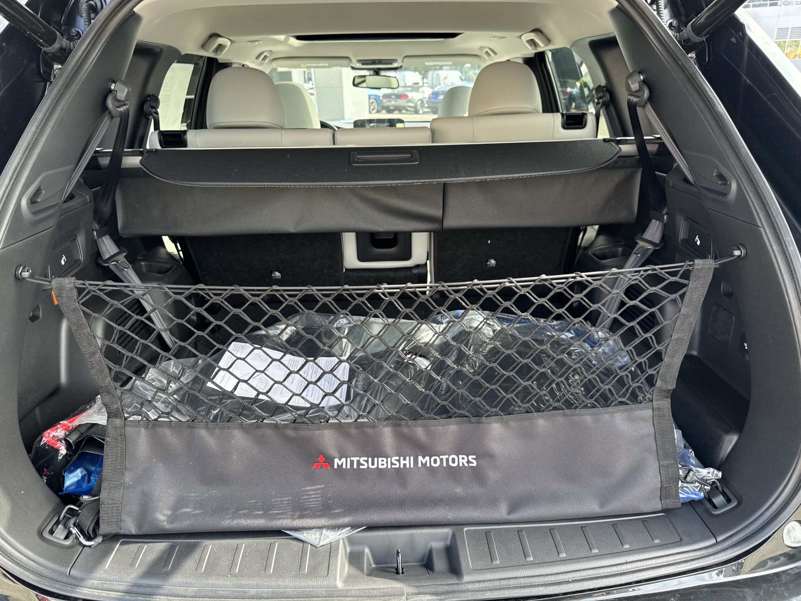 New 2025 Mitsubishi Outlander SEL image 7