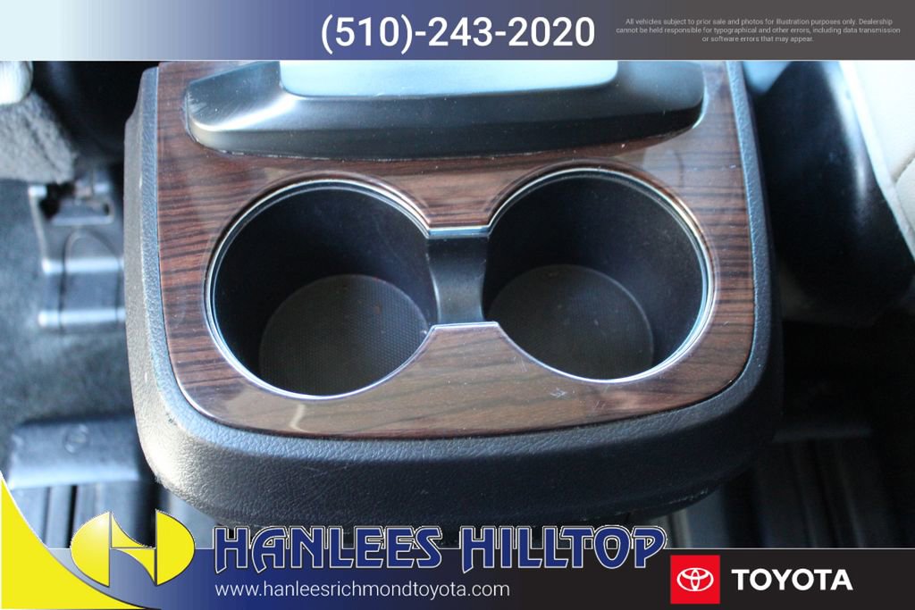 Used 2018 Toyota Sienna Limited w/ Carpet Mat Package image 21