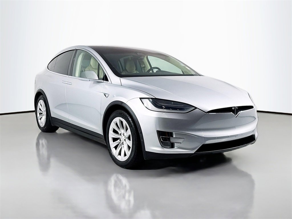 Used 2017 Tesla Model X 100D image 3
